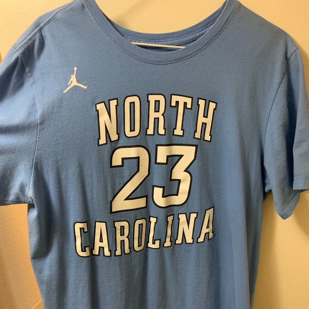 North Carolina Tar Heels Jordan shirt Large
